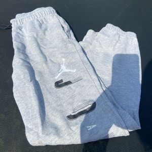 Boys Jordan sweatpants
